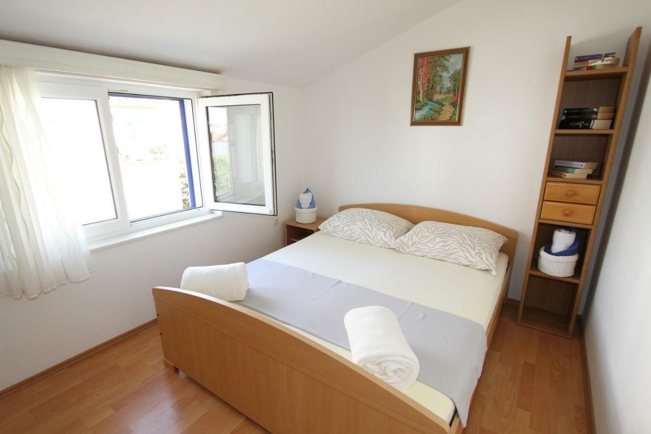 Kuca-Eldic Apartment Rogoznica  Bagian luar foto